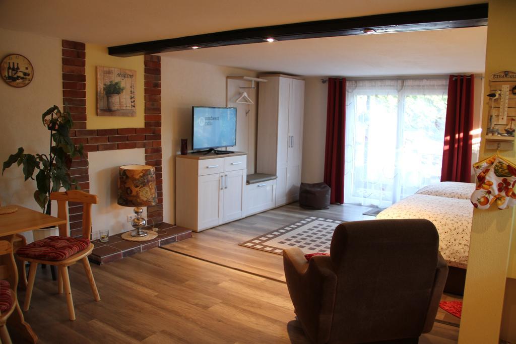 Apartment Am Bieleboh Beiersdorf Exteriör bild